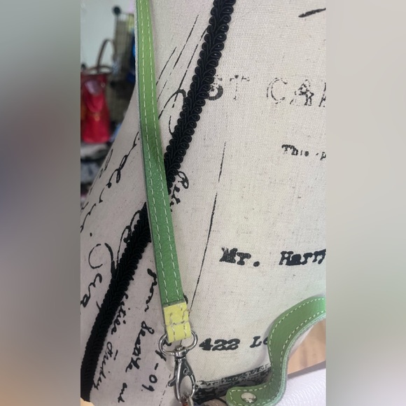 Colorblock Crossbody in 💯% Italian Leather - Picture 15 of 16